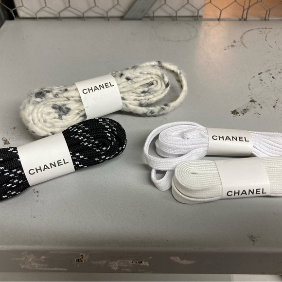 Grouping of Chanel laces print and solid - Picture 1 of 1
